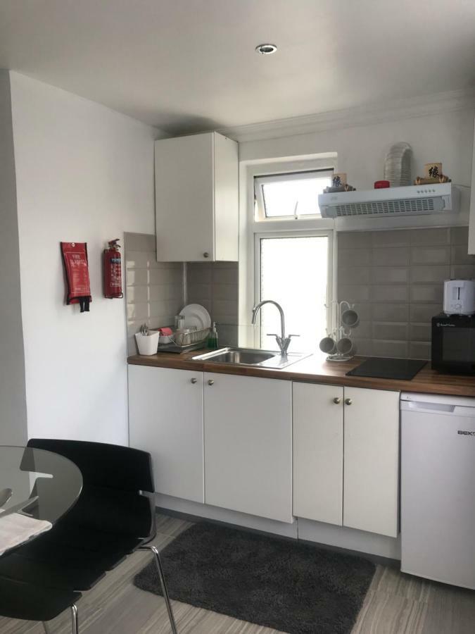 Studio Apartment Rainham  Eksteriør billede